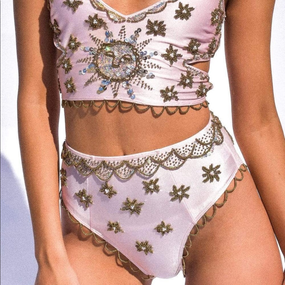 Her pony the label Ophelia bloomers